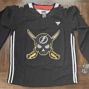 Tampa Bay Lighting Nikita Kucherov #86 Alternate Jersey Adult Medium (50) NWT